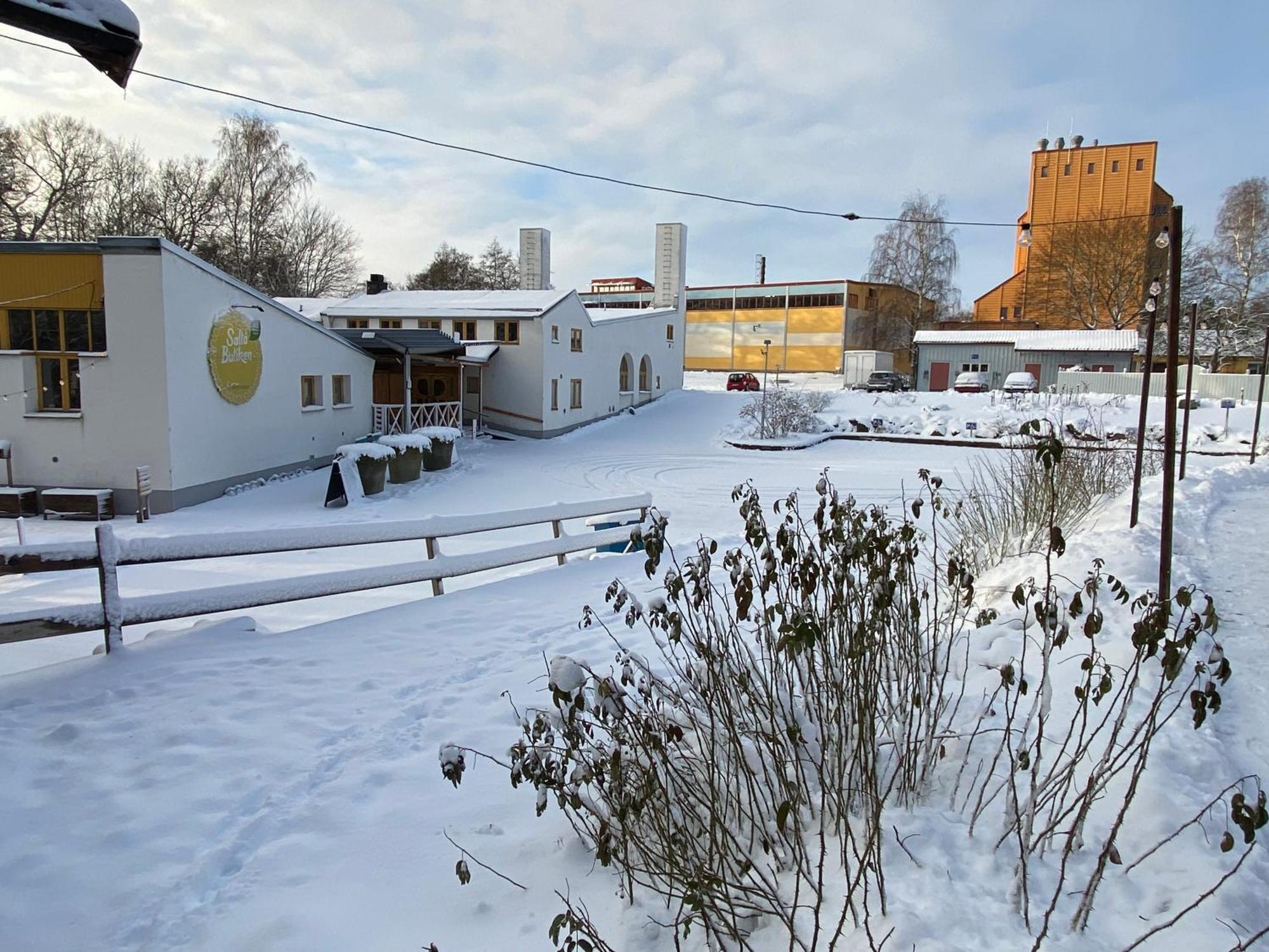 Hotel In Svalsaeter, Kallfors, Jaerna, Stockholm, 5 Min To Golf & 15 Min To Ytterjaerna Concerts Экстерьер фото